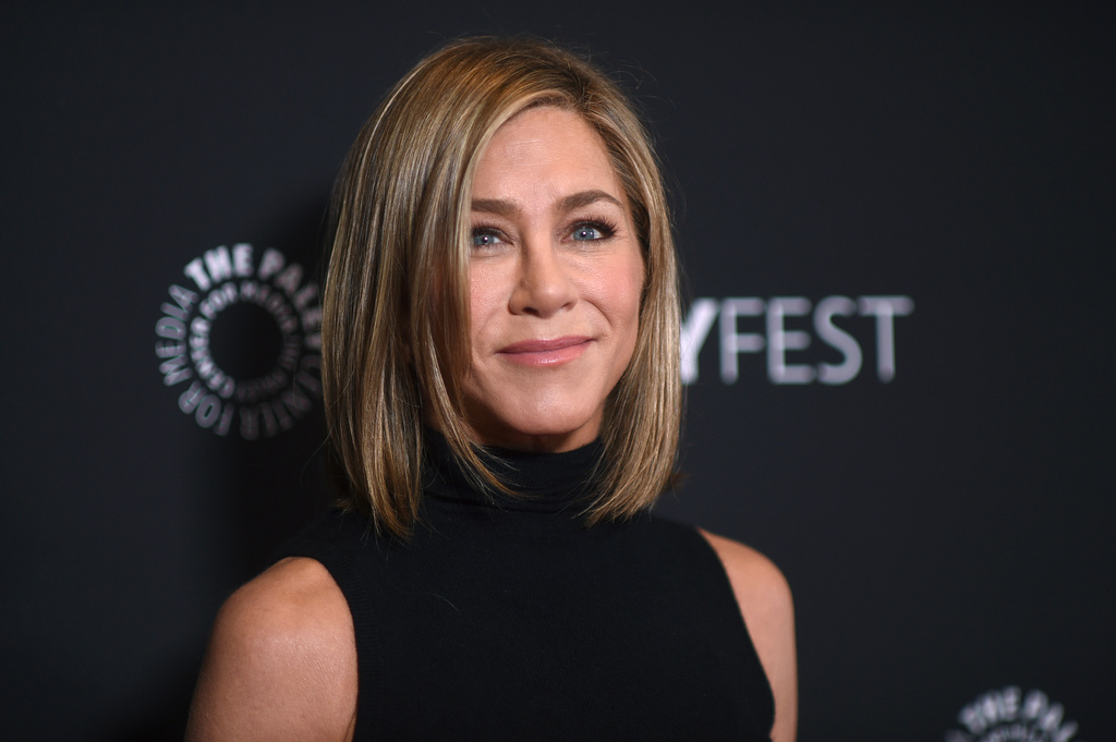 Aniston Criticizes JD Vance's "Cat Lady" Remark