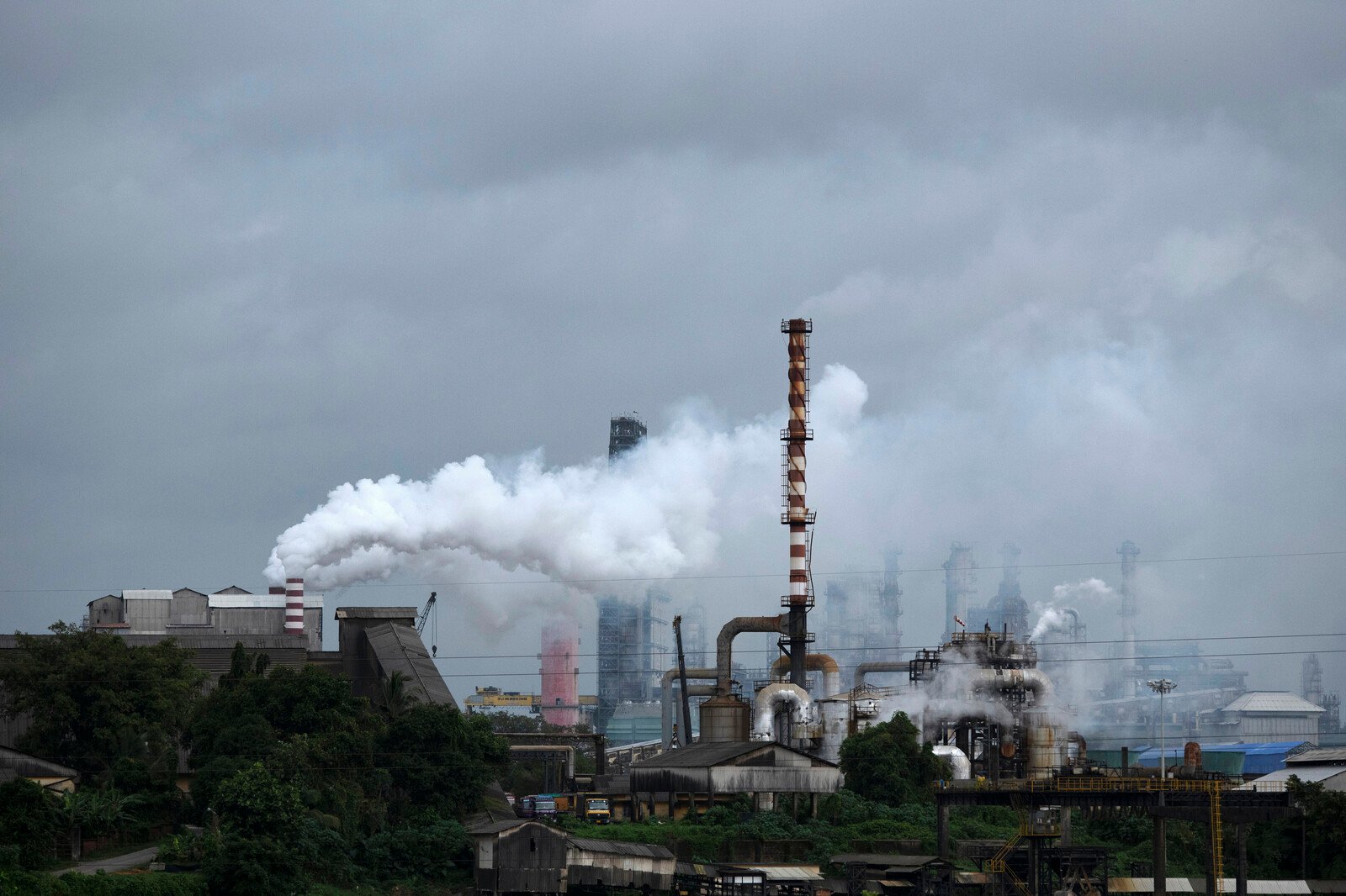 Emissions from fossil fuels reach new records