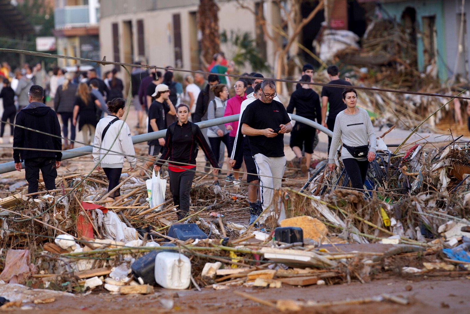 Valencia's arena help center - matches postponed