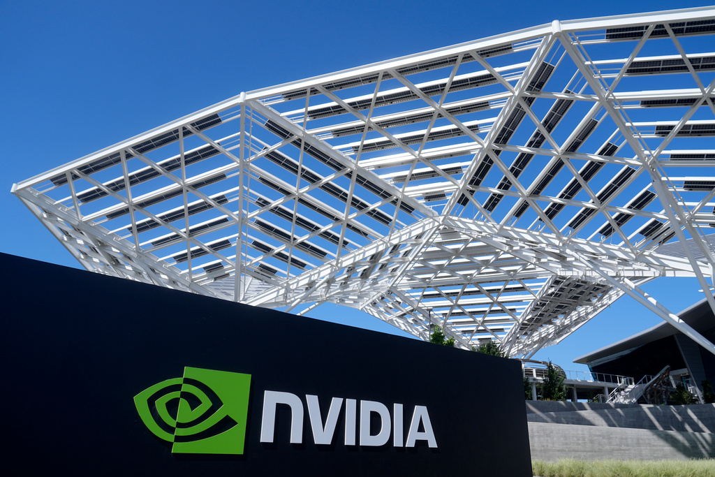 Here is the translation of the text:

Nvidia bättre än förväntningarna - aktien backar Just nu presenterade sin högt efterfrågorna- rapporten visade att anpassade vinsterna på $0.68.