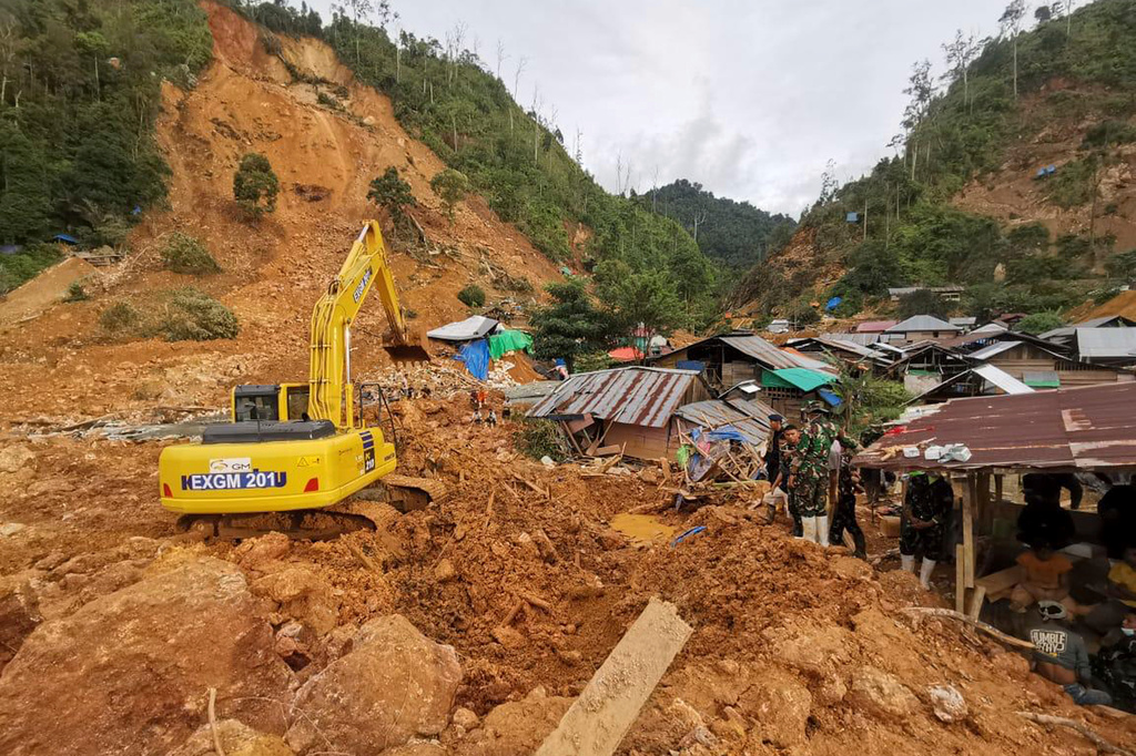 At Least 27 Dead in Landslide in Indonesia