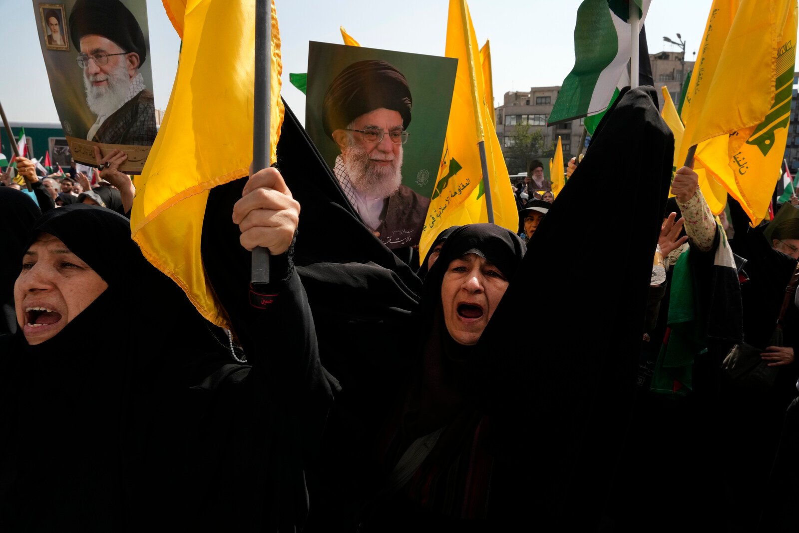 Iran's Balancing Act: "Will Not Be Drawn into War"