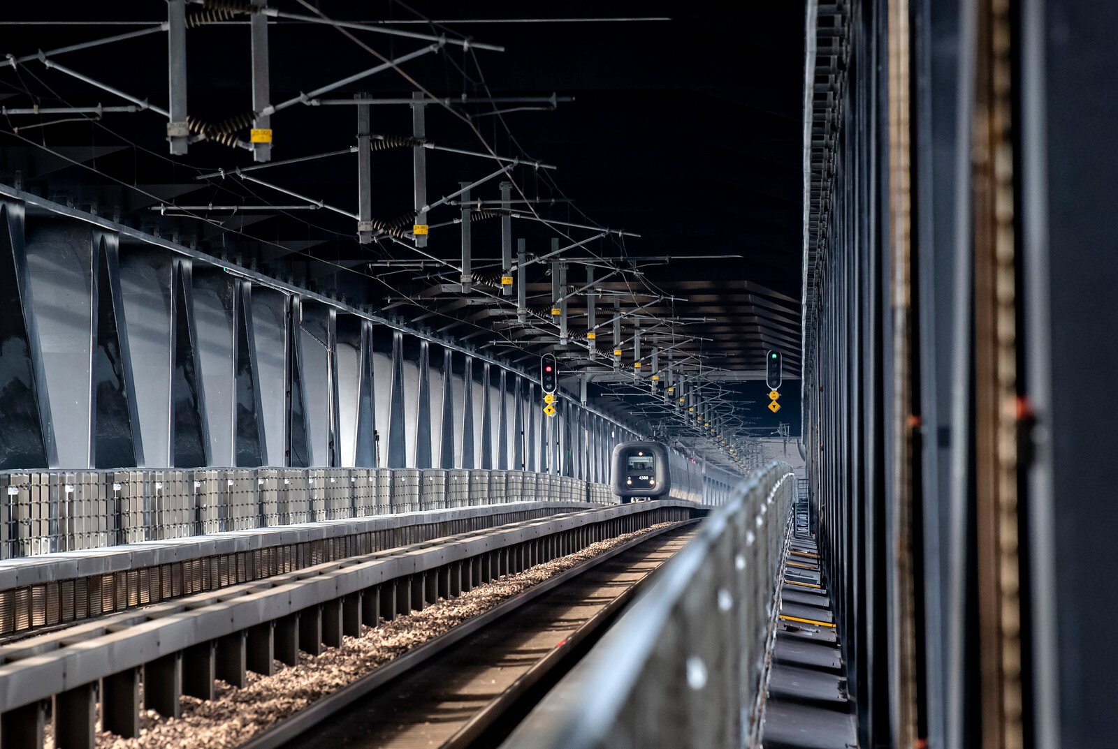 Train Stoppage on the Öresund Bridge due to Signalling Fault