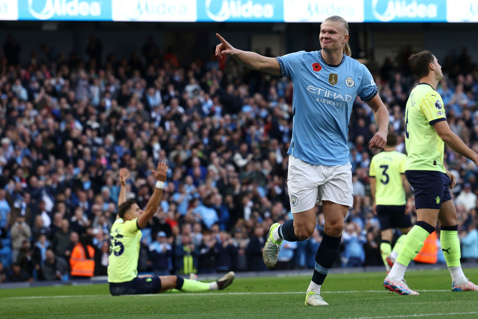 Haaland matchwinner – City take league lead