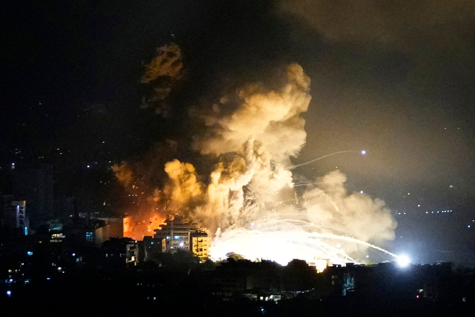 Panic in Beirut after new Israeli bombing wave