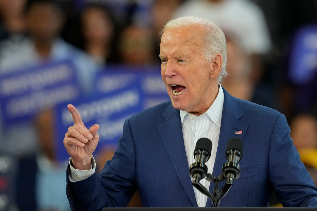 Biden to voters: "I'm not going anywhere"