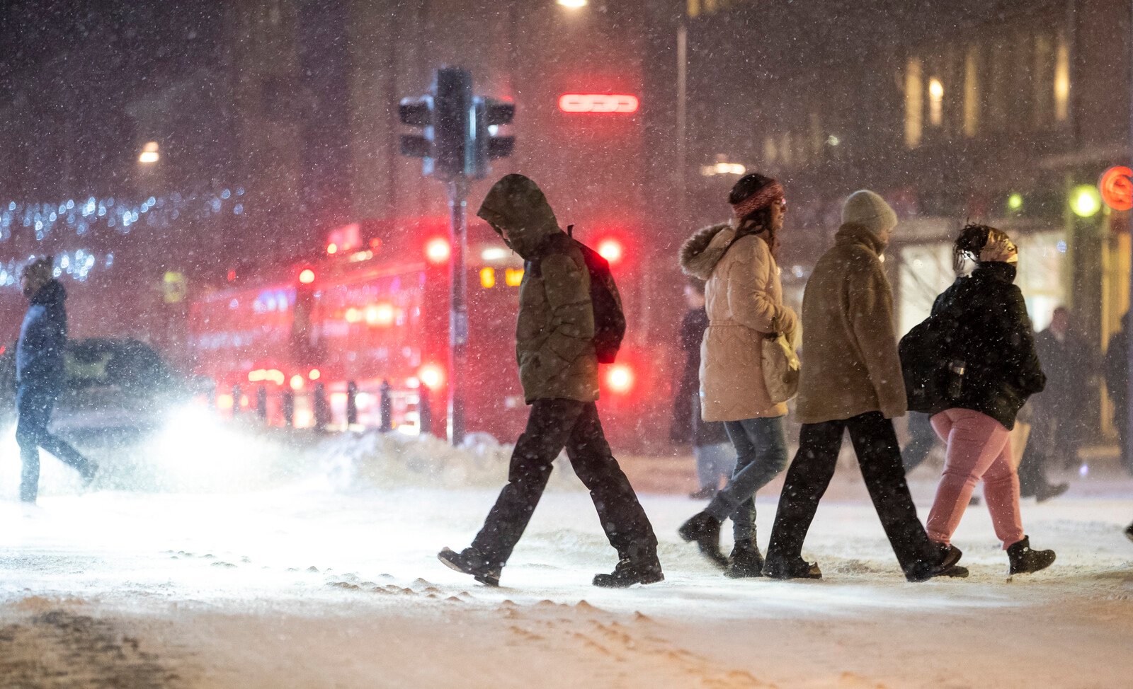 The Snow Chaos Continues – Many Without Power Tonight