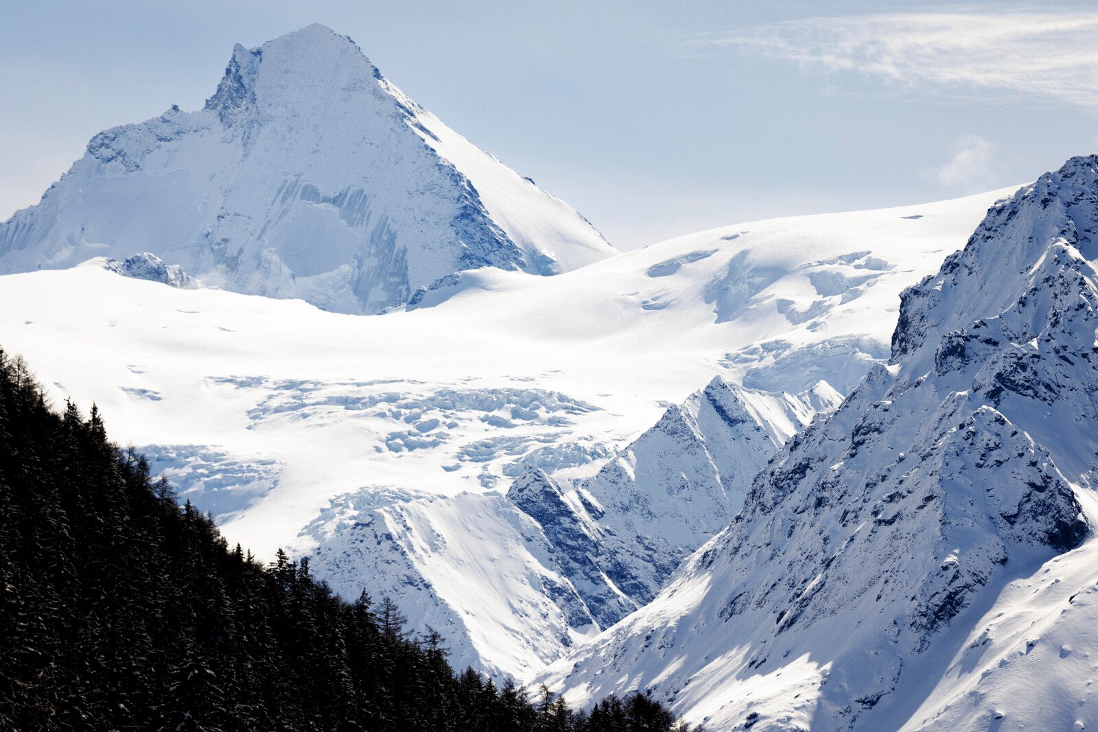 Warning of avalanches in the Alps after several accidents