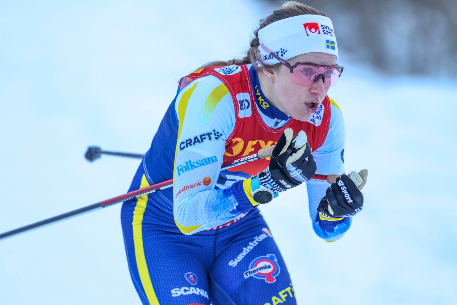 Ebba Andersson advances from the sprint qualifier