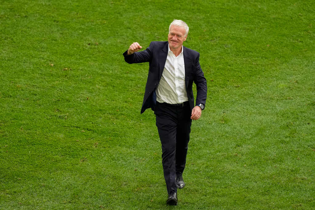 Deschamps stays on despite European Championship disappointment