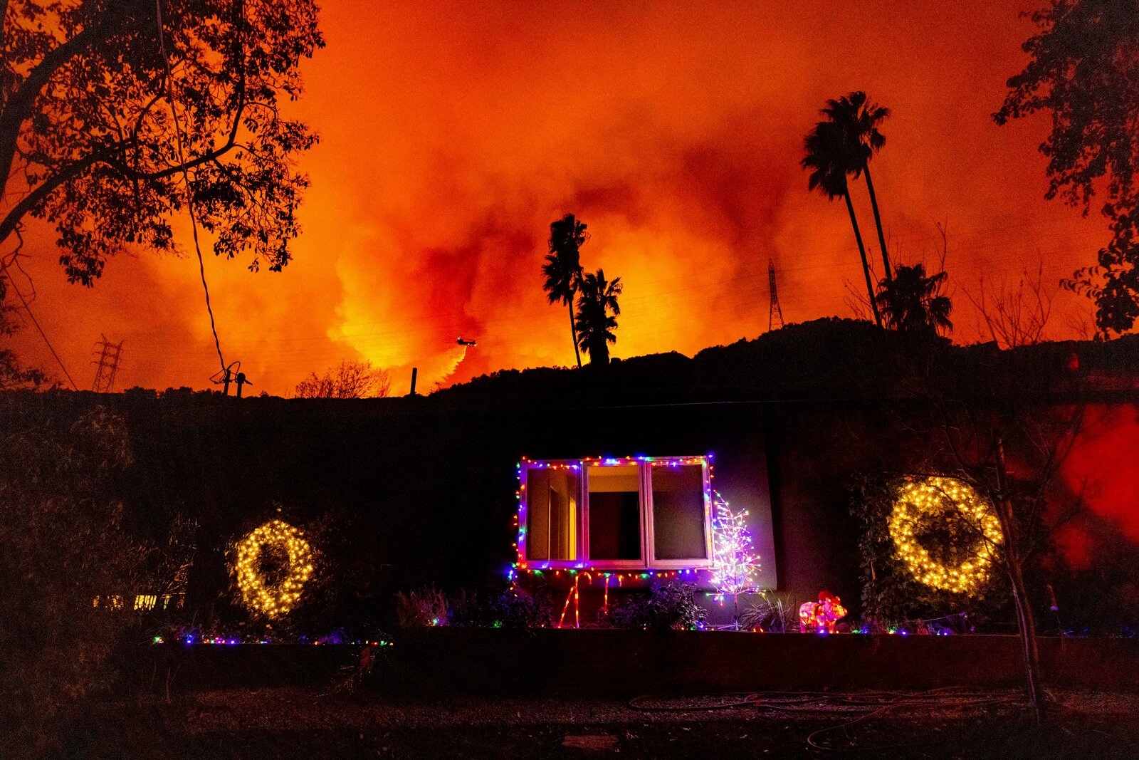 The Fires in LA Out of Control – Winds Intensify