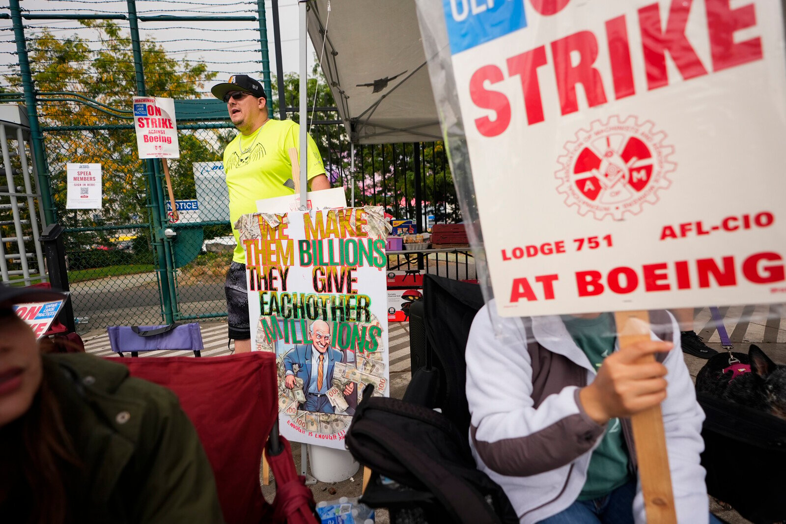 Boeing lays off 10 percent of employees