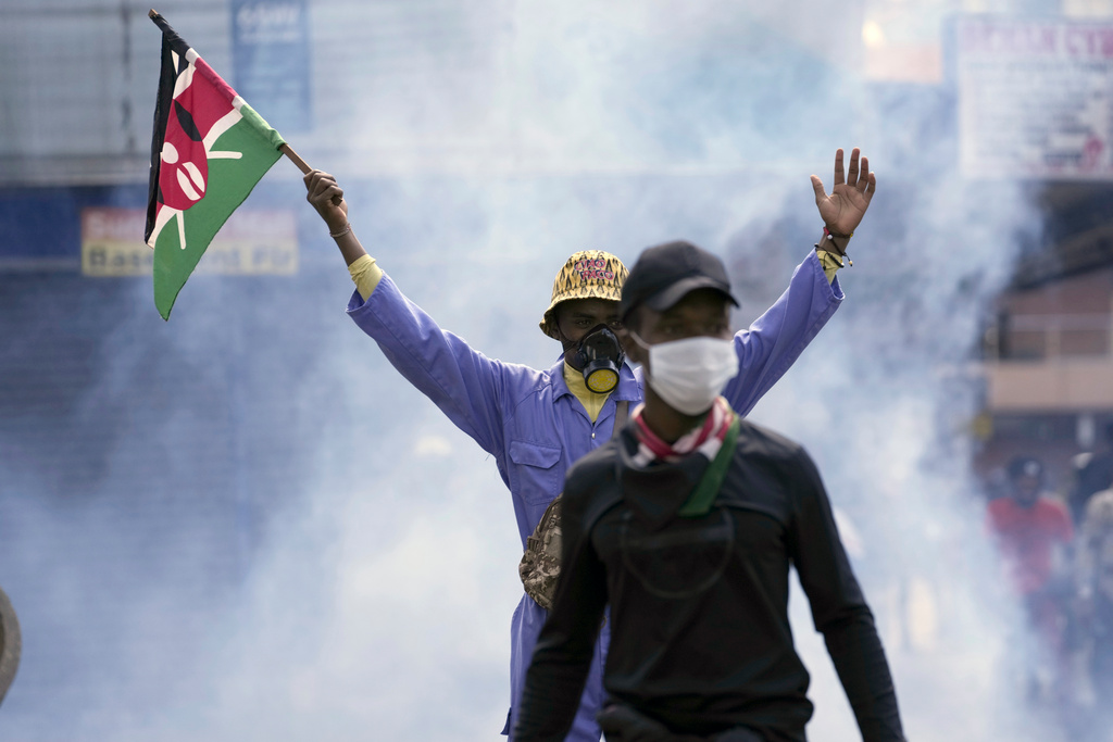 

Kenya deploys military against demonstrators