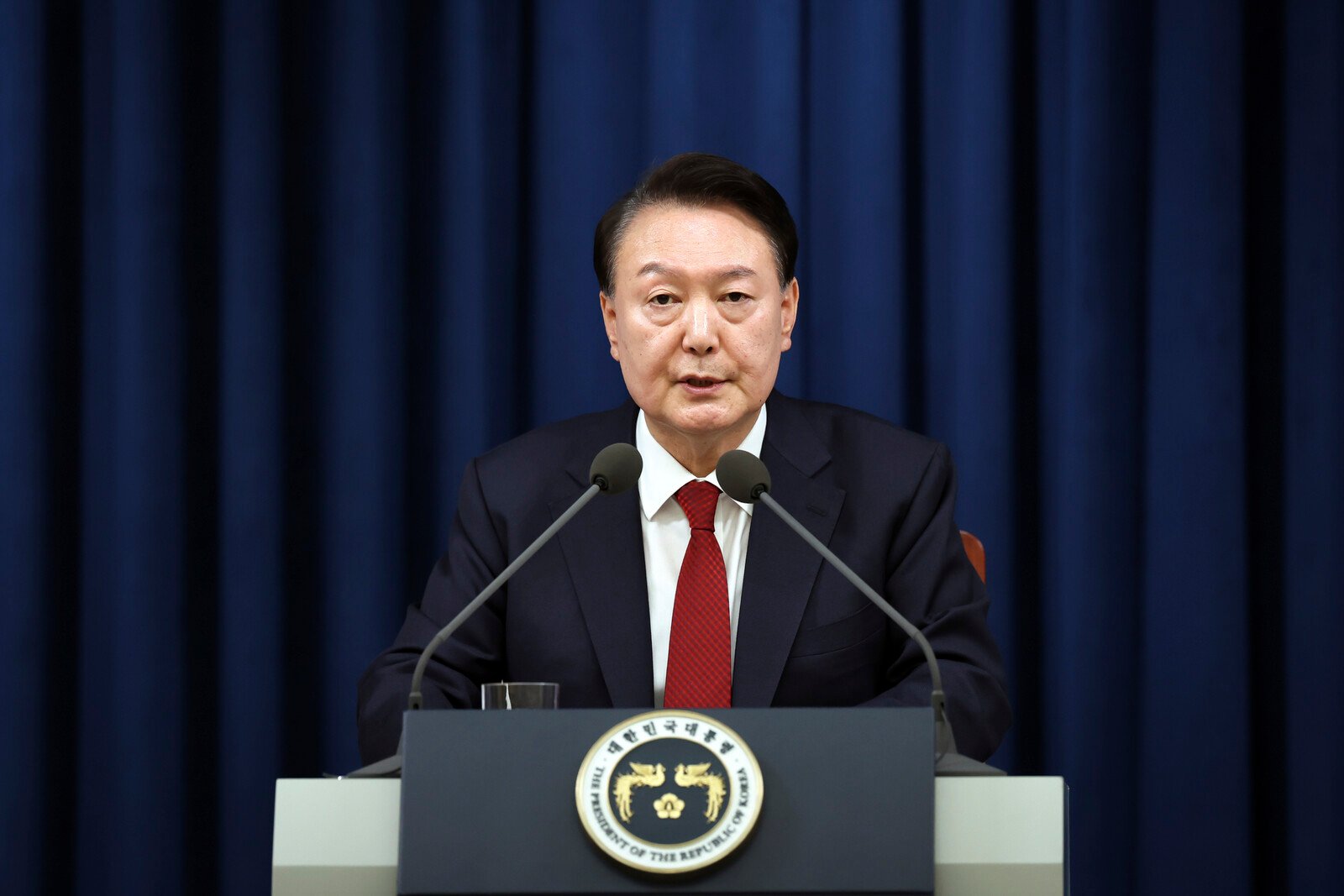 Former Ambassador: Yoon Wants to Get the Budget Through