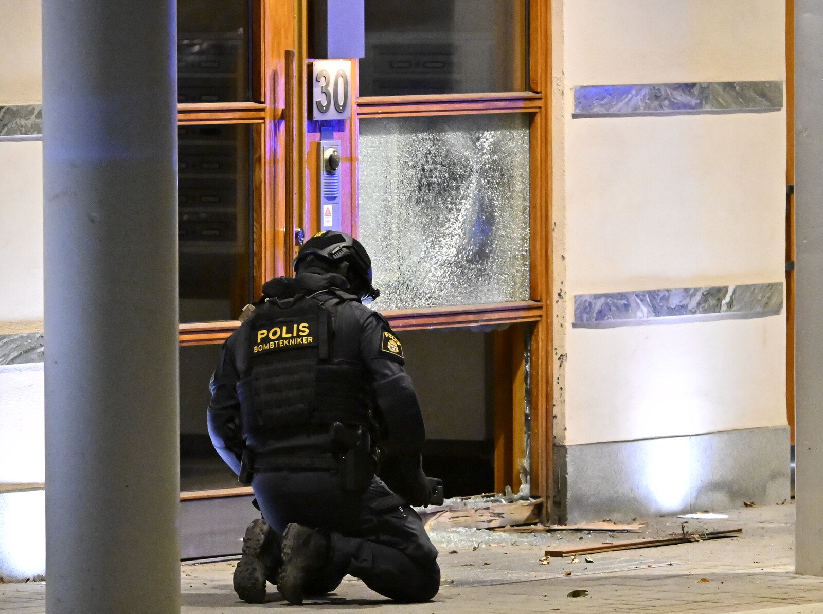 Five detained after explosion on Östermalm