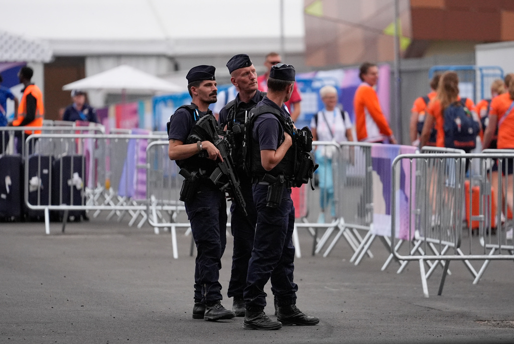 1,000 police officers when Israel meets Mali in Paris