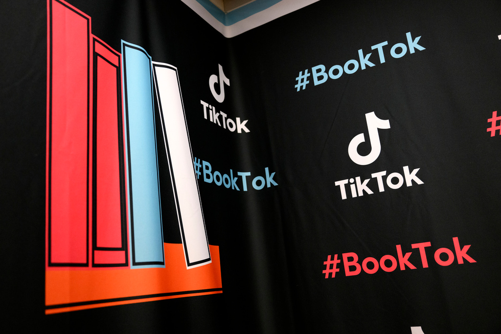 The TikTok book trend: "Everyone's talking about it"