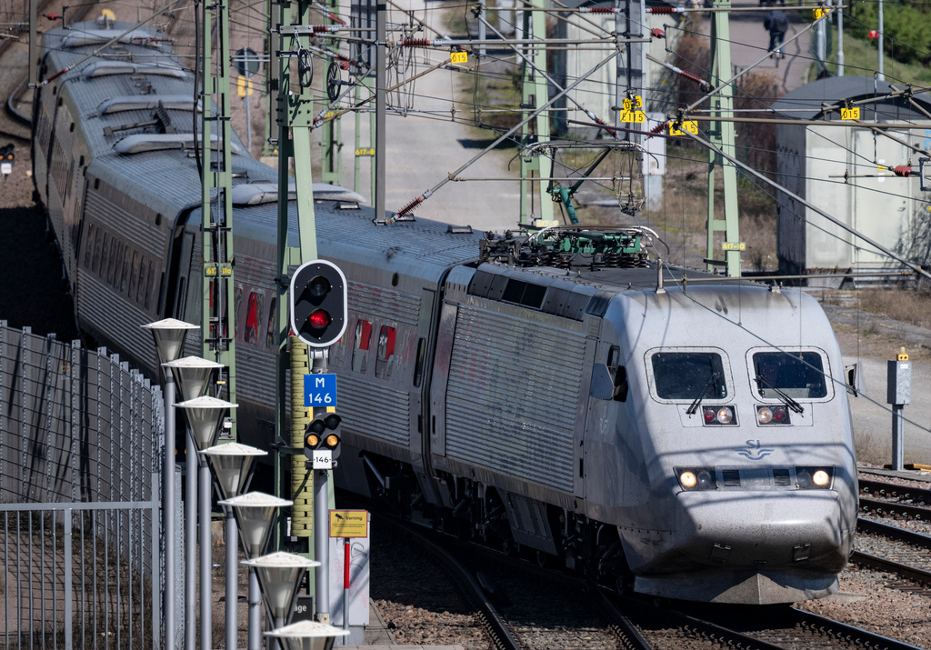 Alarm about fire on train – passengers evacuated