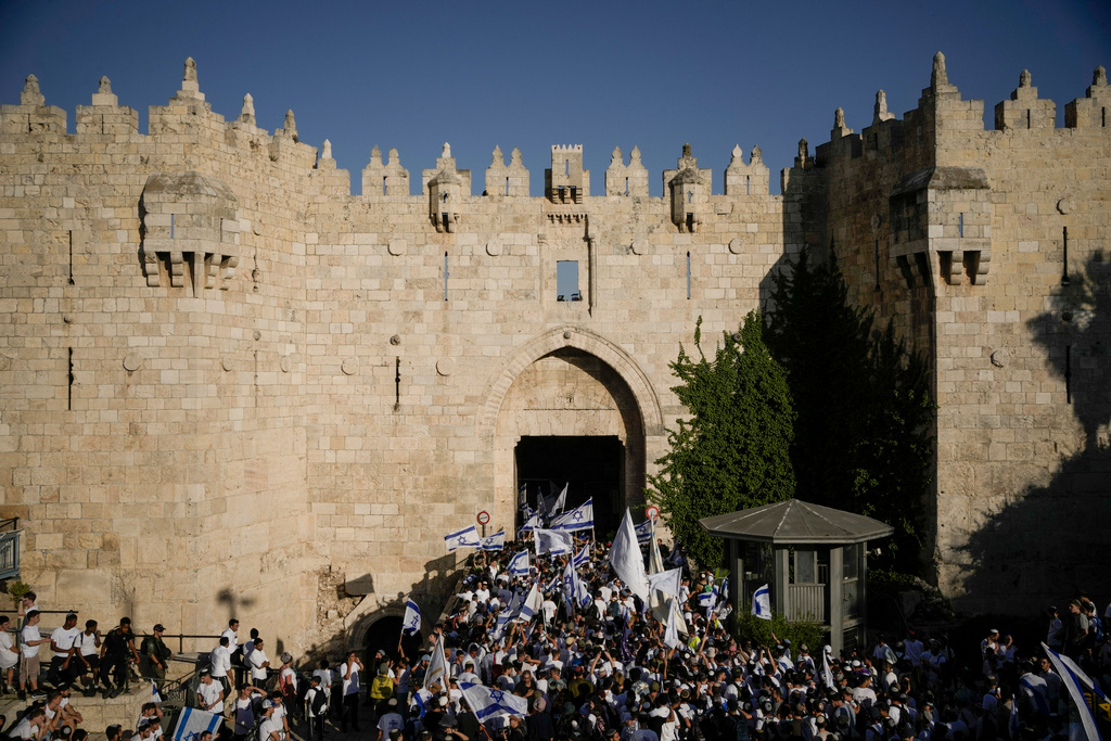 Several arrested after brawl at Temple Mount