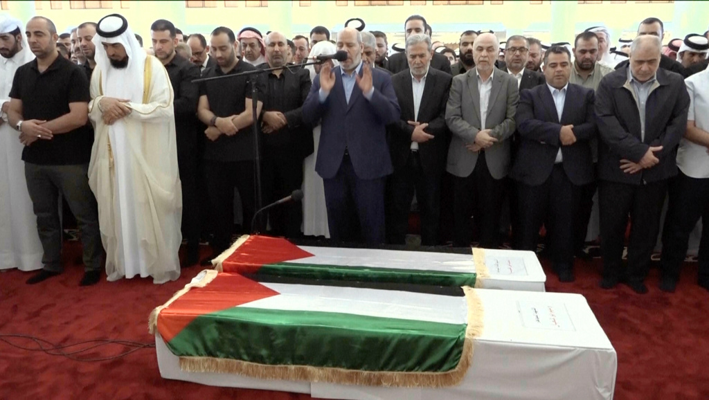 Mourners bid farewell to Hamas leader in Qatar