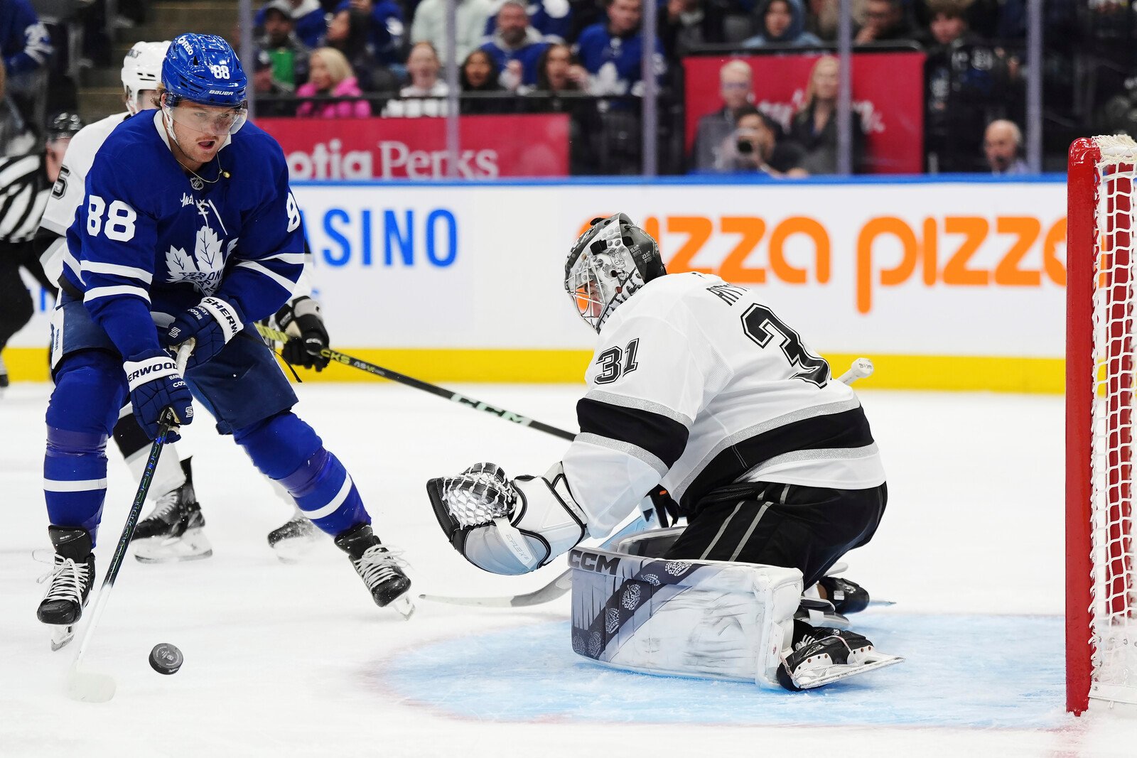 Nylander scores in Toronto's rout: